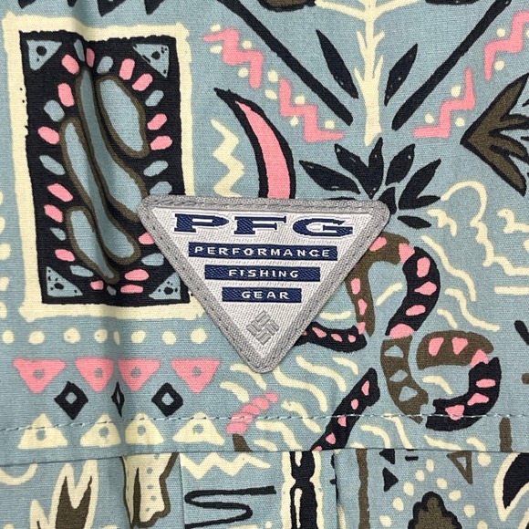 NEW Columbia PFG Wild Cast Camp Shirt Mens M Fishing Aztec All Over AOP $50 - Picture 6 of 11